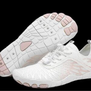 Lorax Pro – All-Day Comfort & Pain-Free Barefoot Shoes 7-7.5 US. 38 Euro